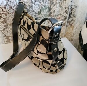 Vintage Coach Black and Tan Large Shoulder Bag with Signature Design Excellent C